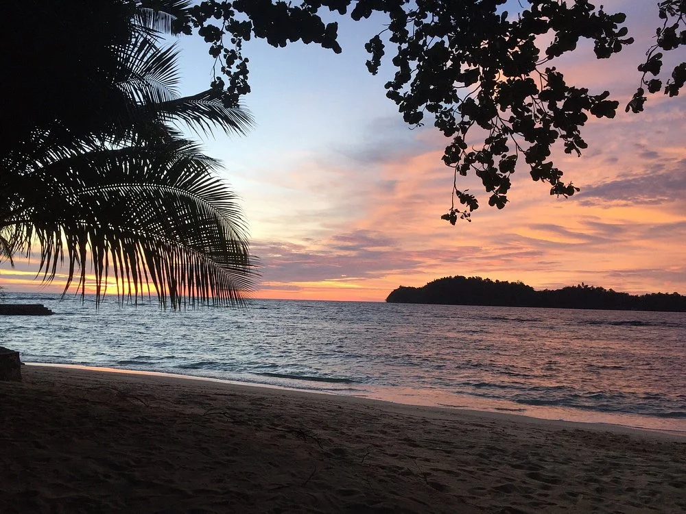 Lagoon Snorkeling & Sunset Viewpoint