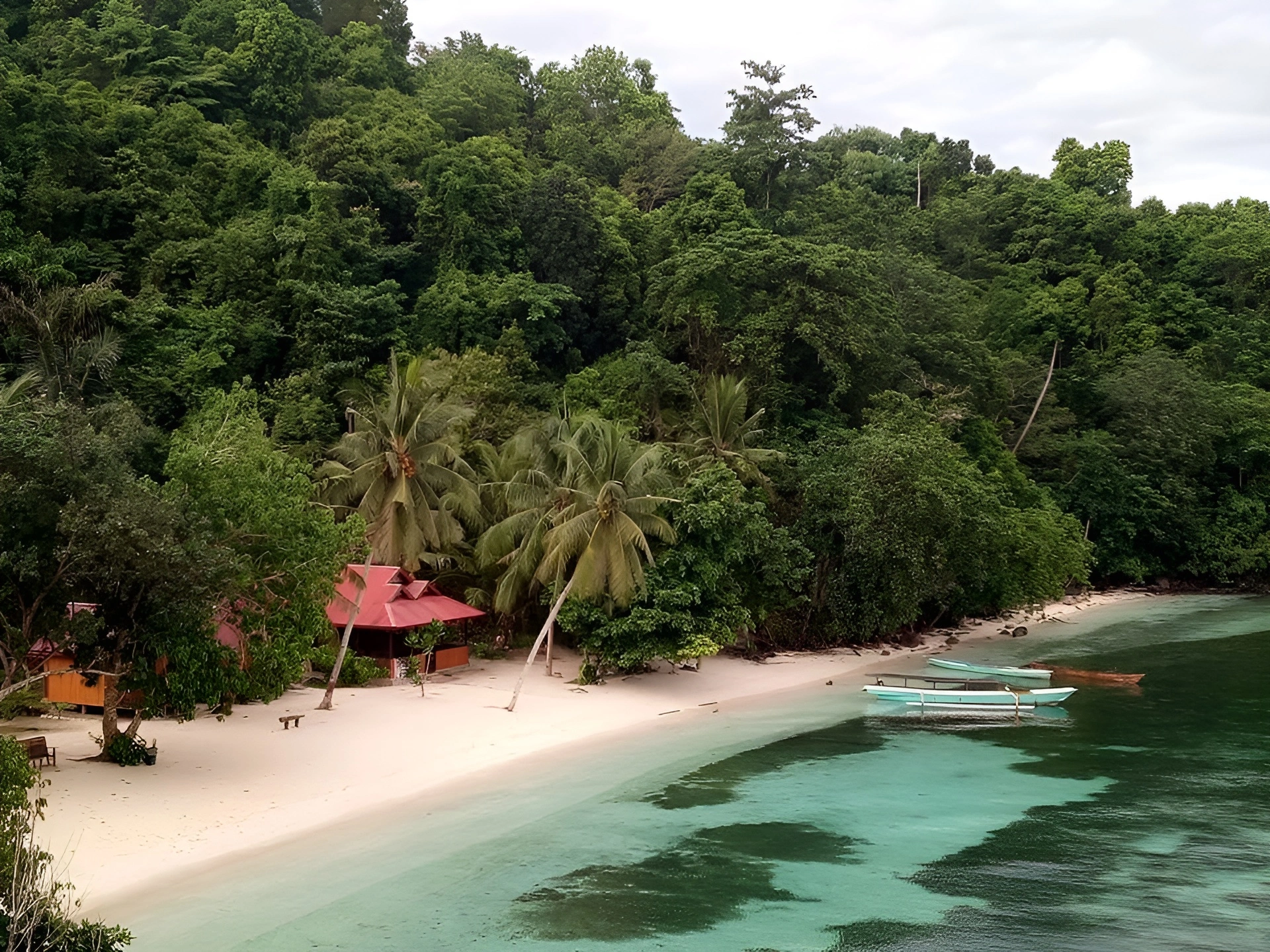 Hidden Coves & Beaches Exploration